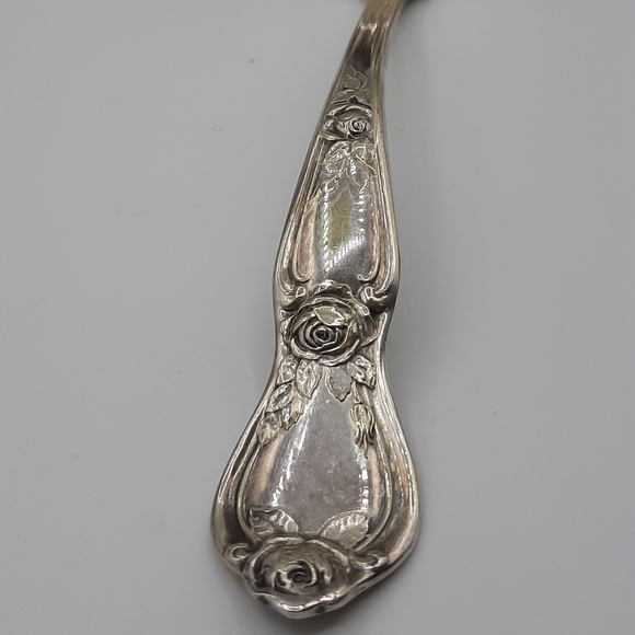 VTG R.C. CO Silver Plate Serving Gravy Ladle Rose Flower Embossed Pattern - Picture 2 of 7